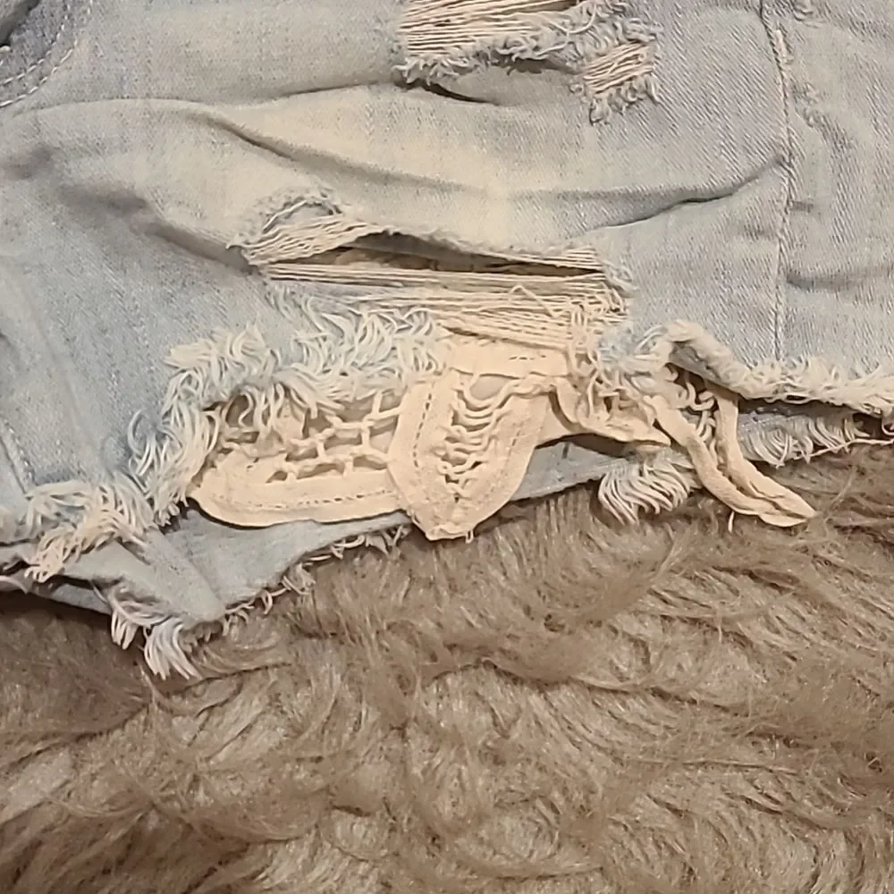 American eagle outfitters high rise shortie distressed shorts with lace‎